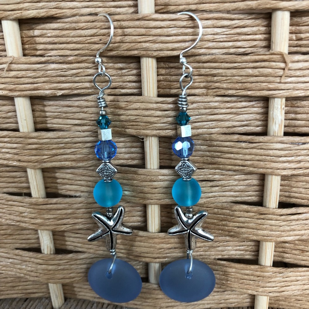 Handcrafted seaglass starfish drop earrings NEW 💙